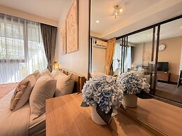The Deck Patong Phuket by Mickey