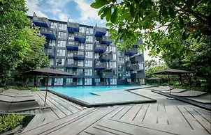 The Deck Patong Phuket by Mickey