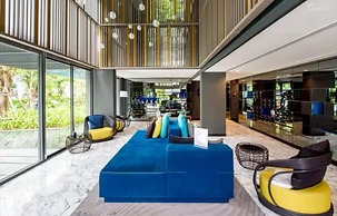 The Deck Patong Phuket by Mickey