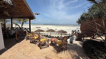 Moya Beach Hotel