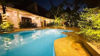 Moya Beach Hotel