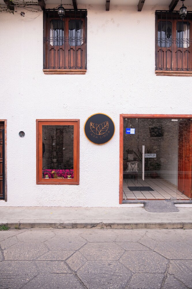 Hotel Casa Linda