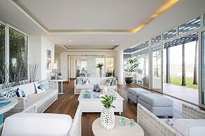 Oceanfront Luxury 10BR Villa