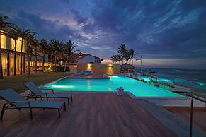 Oceanfront Luxury 10BR Villa