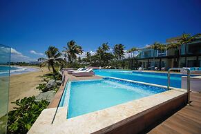 Oceanfront Luxury 10BR Villa