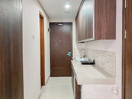 Comfy And Homey Studio At Enviro Apartment