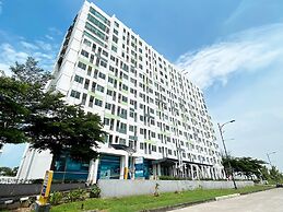 Comfy And Homey Studio At Enviro Apartment