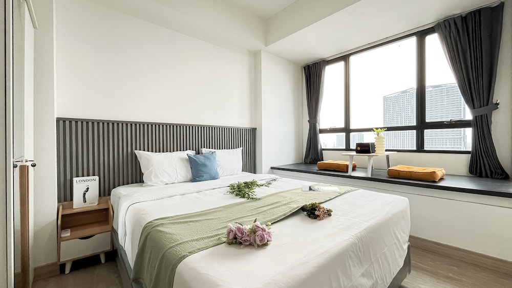 Studio Apartment Collins Boulevard Near Summarecon Mall Serpong