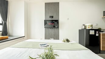 Studio Apartment Collins Boulevard Near Summarecon Mall Serpong