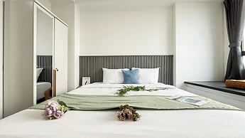 Studio Apartment Collins Boulevard Near Summarecon Mall Serpong