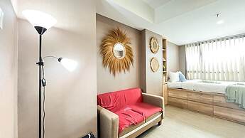Earth Toned Studio Apartment Collins Boulevard