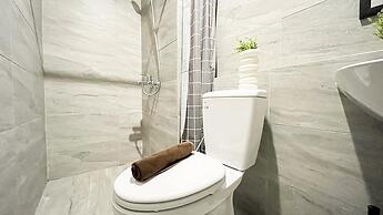 Earth Toned Studio Apartment Collins Boulevard