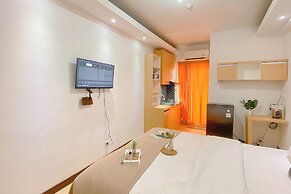 Minimalist Studio Apartment At Cinere Resort