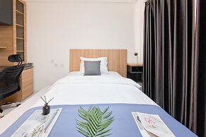 Studio Near Mall At Sky House Bsd Apartment