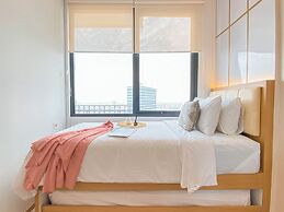 Warm Contemporary 2Br Apartment At Samara Suites