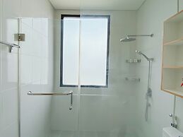 Warm Contemporary 2Br Apartment At Samara Suites