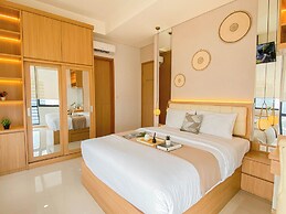 Warm Contemporary 2Br Apartment At Samara Suites