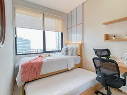 Warm Contemporary 2Br Apartment At Samara Suites
