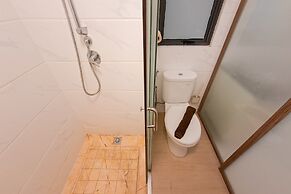 Cozy And Pool View 2Br At Sky House Bsd Apartment