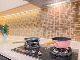 Modern And Spacious 2Br Apartment Green Bay Condominium