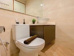 Modern And Spacious 2Br Apartment Green Bay Condominium