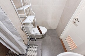 Cozy Studio Apartment At The Ayoma