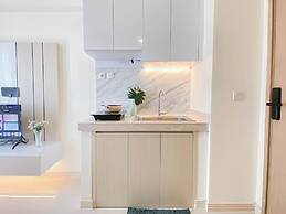 Compact Living 2Br At Meikarta Apartment