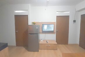 Basic Wood 2Br Apartment At Gateway Ahmad Yani Cicadas