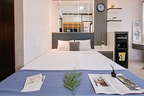 Modern Monochromatic Studio At Transpark Bintaro Apartment