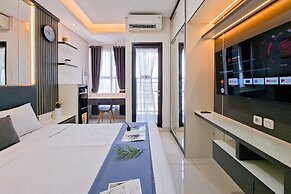 Modern Monochromatic Studio At Transpark Bintaro Apartment