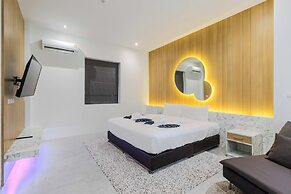 3BR Pool Villa Bathtub Near Beach V243