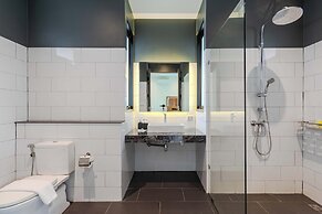 3BR Pool Villa Bathtub Near Beach V243