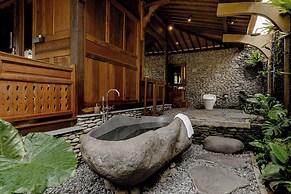 Hidden Saren Villa Ubud