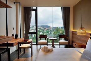 La Yen Retreat
