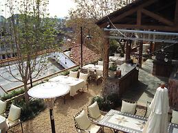La Yen Retreat