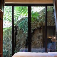 La Yen Retreat