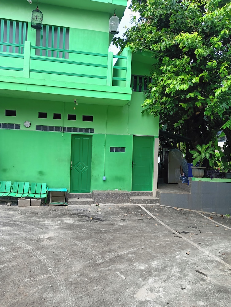 OYO 94778 Seven Residence