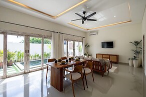 Alinko Villa - 2BR Villa in Seminyak