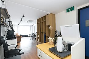 CoZzzee Hostel