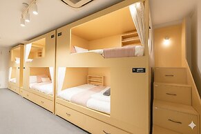 CoZzzee Hostel