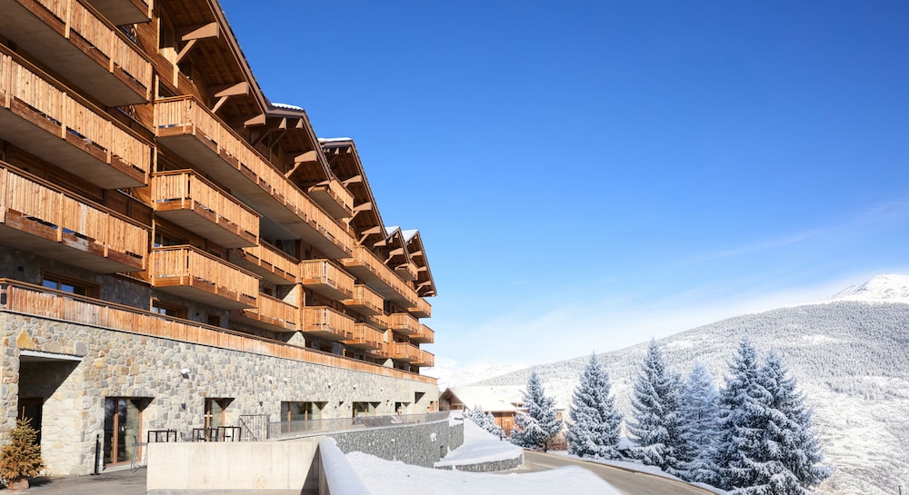 Dent Blanche Resort - TemptingPlaces Collection