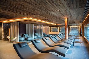 Dent Blanche Resort - TemptingPlaces Collection