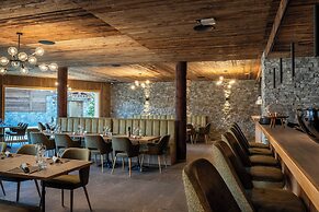 Dent Blanche Resort - TemptingPlaces Collection