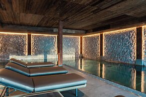 Dent Blanche Resort - TemptingPlaces Collection