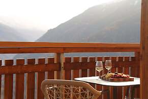 Dent Blanche Resort - TemptingPlaces Collection