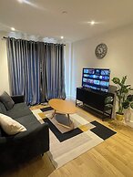 1 Bed Apartment- Sleeps 2, Parking, Pets Allowed