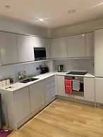 1 Bed Apartment- Sleeps 2, Parking, Pets Allowed