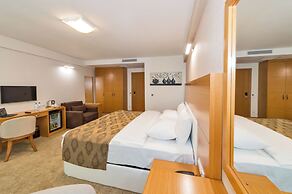 Palmiye Hotel Suites