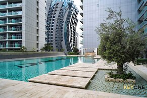Majestine Stylish Studio with Canal View
