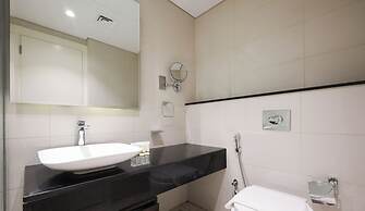 Majestine Stylish Studio with Canal View